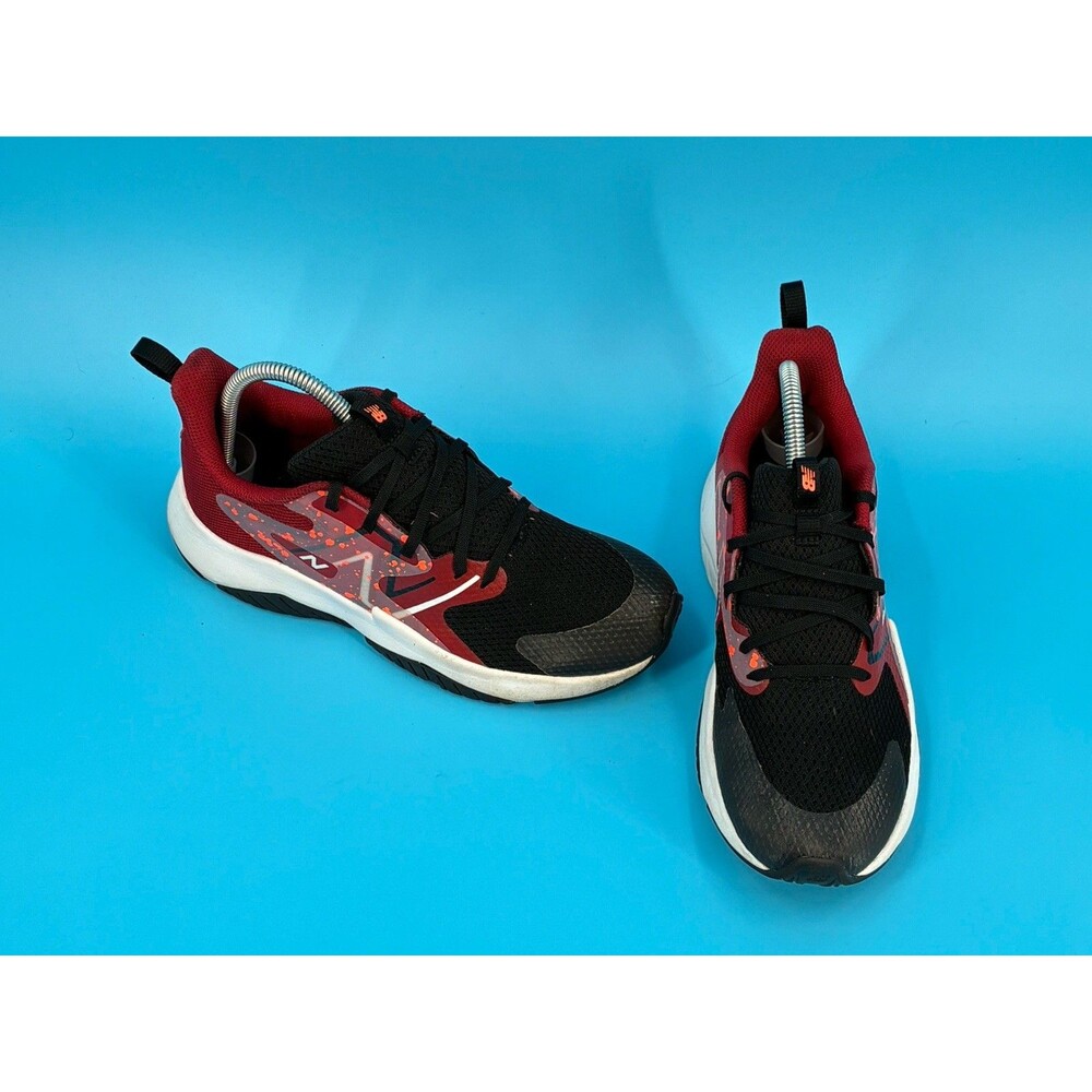 New Balance Rave Run v2 Boys 7Y Women’s 8.5 Red Black Running Shoes GKRAVWB2